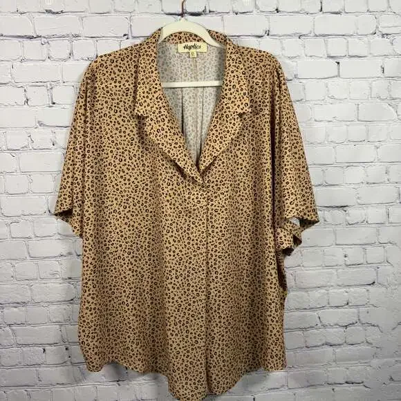 Haptics V-Neck Boho Animal Print Bubble Sleeve Top - Picture 1 of 7